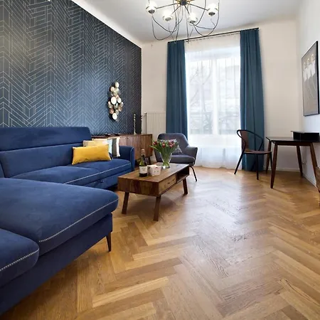 P&o Warecka Street Varsovie