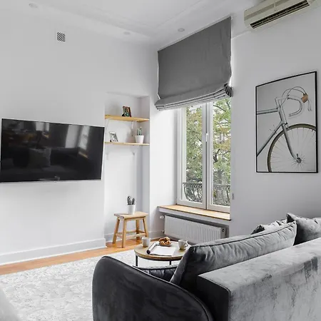 P&o Warecka Street * Varsovie